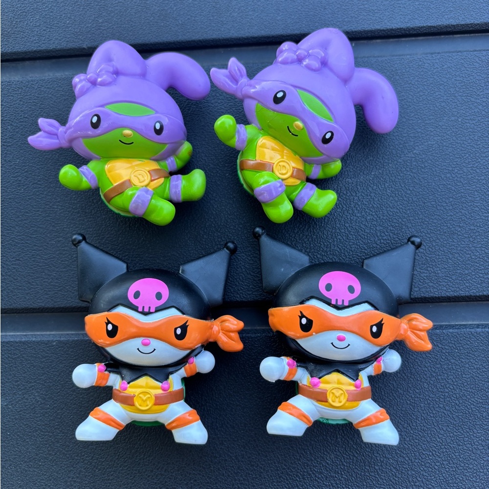 4 teenage Mutant Ninja Turtles x hello Kitty, McDonald’s figurines toys